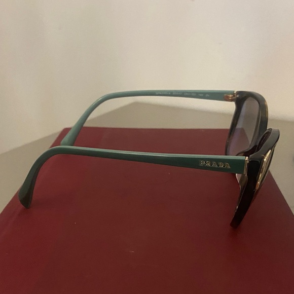 Tortoise Shell Sunglasses - Picture 2 of 3